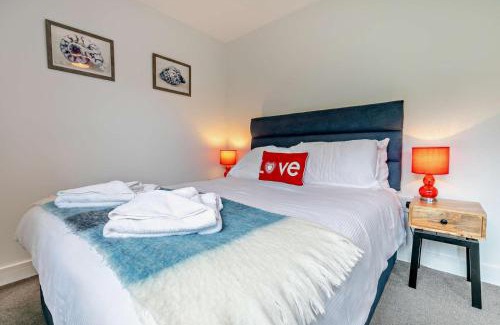Mortehoe Apartment | 10 Middlecombe - Luxury Apartment at Byron Woolacombe, only 4 minute walk to Woolacombe Beach!
