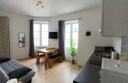 Saint-Amand-sur-Sevre House | 10 min from Puy du Fou - L'Autan