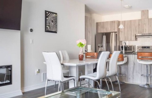 Niagara Falls House | 10 munities to Niagara falls in Ontario Canada, beautiful new home.