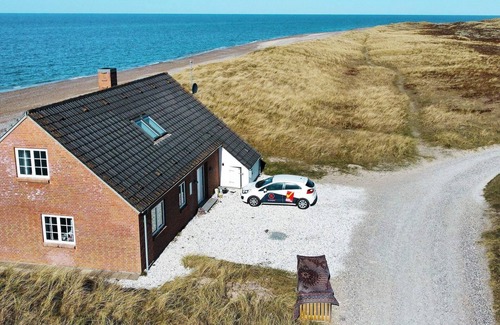 Lild Strand House | 10 person holiday home in Frøstrup