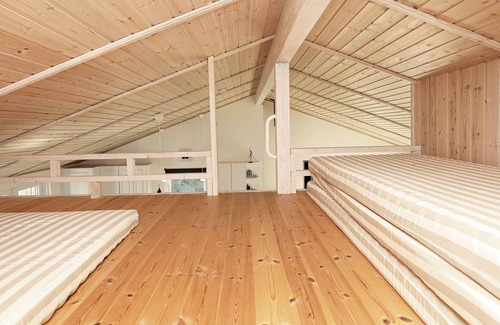 Lild Strand House | 10 person holiday home in Frøstrup