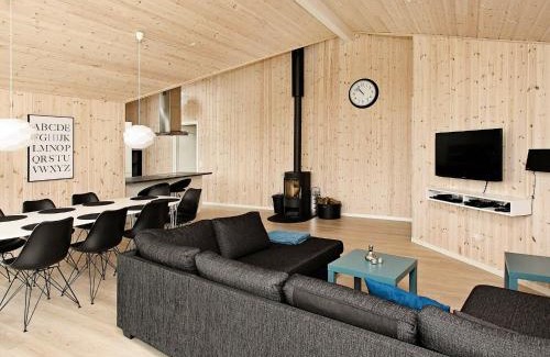 Nørre Lyngby House | 10 person holiday home in Løkken-By Traum
