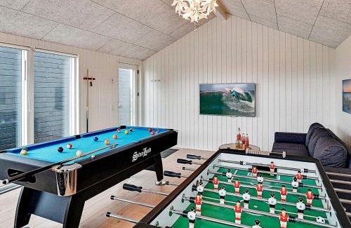 Grønhøj House | 10 person holiday home in Løkken