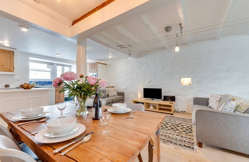 St Ives Apartment | 10 Porthmeor Square Apartment