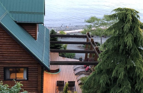 Regional District of Nanaimo House | -10% weekly Beach Log home slps 14 watercraft incl fish from shore clam/oysters