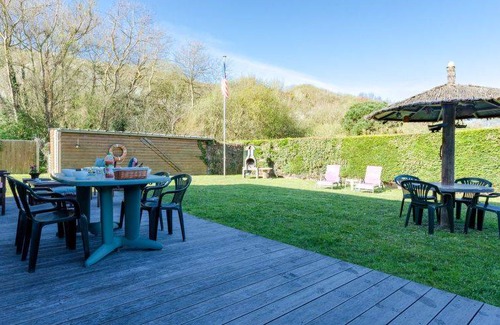 Saint-Laurent-sur-Mer House | 100 m² House ∙ 3 bedrooms ∙ 6 guests