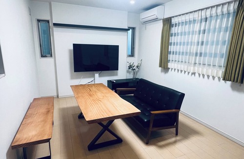 Nakano House | 100 m2 - 4 bedrooms private house. Direct train to Shinjuku, Ginza