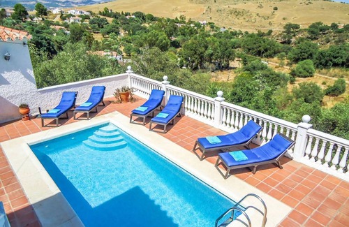 Almogia Other | 100 m² Accommodation ∙ 3 bedrooms ∙ 6 guests