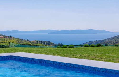 Labin Other | 100 m² Accommodation ∙ 2 bedrooms ∙ 4 guests
