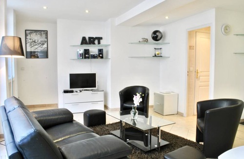 Cannes City Centre Apartment | 100 m² Apartment ∙ 3 bedrooms ∙ 6 guests