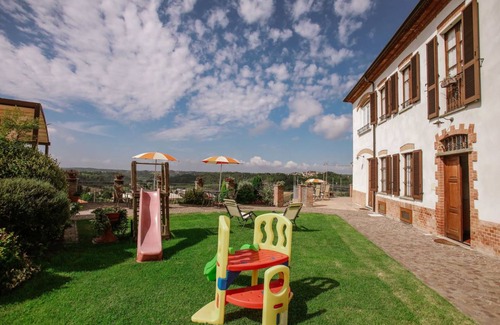 Cossombrato Apartment | 100 m² Apartment ∙ 1 bedroom ∙ 7 guests