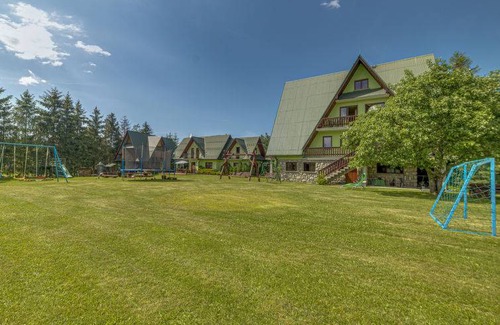 Czarna Gora Apartment | 100 m² Apartment ∙ 3 bedrooms ∙ 9 guests