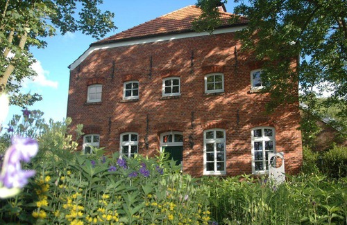 Luetetsburg Apartment | 100 m² Apartment ∙ 2 bedrooms ∙ 4 guests