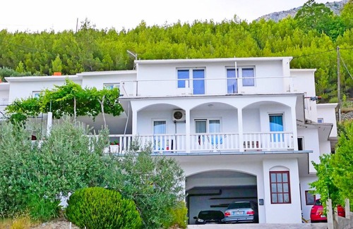 Stanici Apartment | 100 m² Apartment ∙ 3 bedrooms ∙ 9 guests