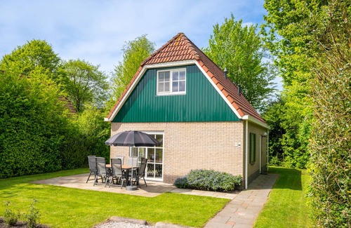 Wateren House | 100 m² Bungalow ∙ 2 bedrooms ∙ 4 guests