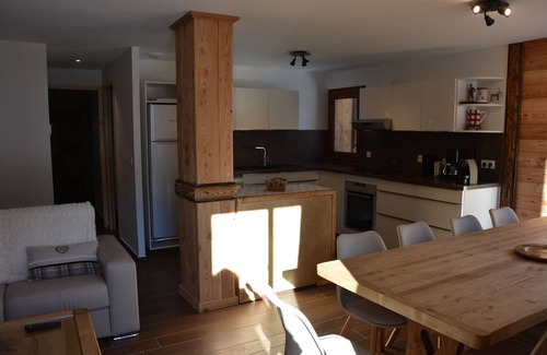 Valloire Apartment | 100 m2 col du Télégraphe 4* for 10 people in the center of Valloire