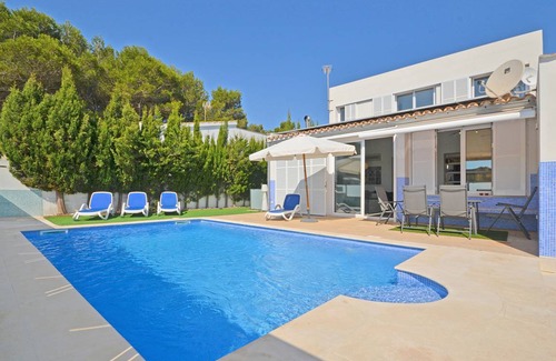 Son Serra de Marina Ski Chalet | 100 m² Chalet ∙ 3 bedrooms ∙ 6 guests
