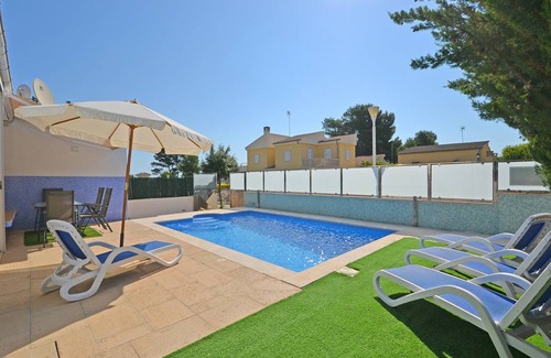 Son Serra de Marina Ski Chalet | 100 m² Chalet ∙ 3 bedrooms ∙ 6 guests