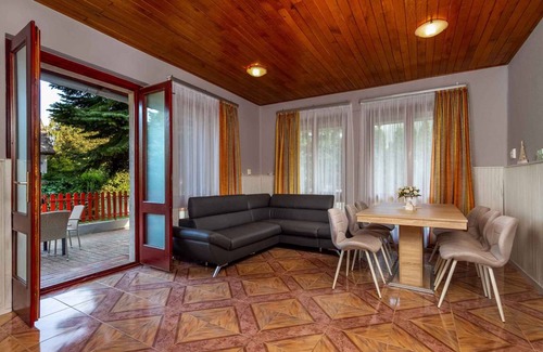 Balatonmariafurdo House | 100 m² House ∙ 3 bedrooms ∙ 6 guests