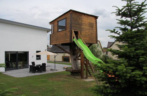 Naunheim House | 100 m² House ∙ 2 bedrooms ∙ 4 guests