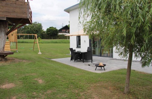 Naunheim House | 100 m² House ∙ 2 bedrooms ∙ 4 guests