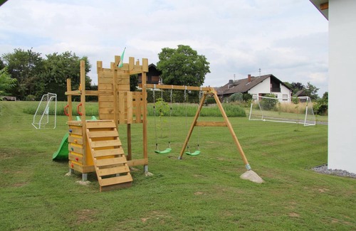 Naunheim House | 100 m² House ∙ 2 bedrooms ∙ 4 guests