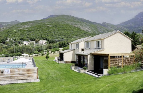 Farinole House | 100 m² House ∙ 2 bedrooms ∙ 4 guests