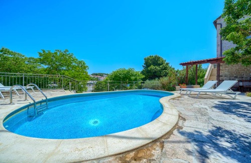Sumartin House | 100 m² House ∙ 3 bedrooms ∙ 6 guests
