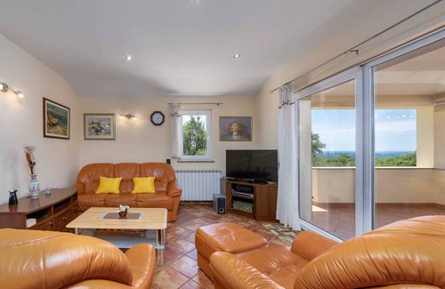Rojci House | 100 m² House ∙ 3 bedrooms ∙ 6 guests