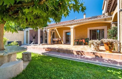 Saint-Germain House | 100 m² House ∙ 3 bedrooms ∙ 6 guests