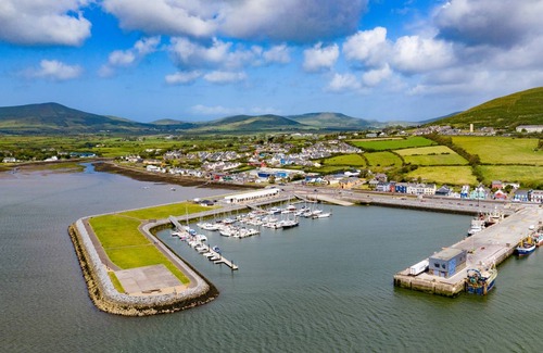 Dingle House | 100 m² House ∙ 2 bedrooms ∙ 4 guests