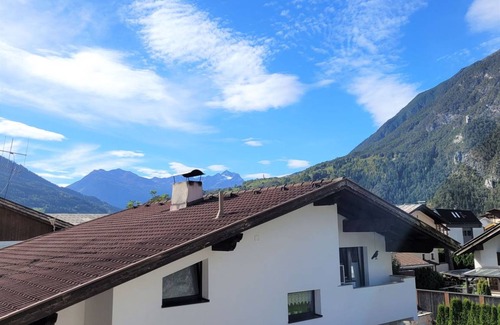 Landeck Villa | 100 m² Villa ∙ 3 bedrooms ∙ 8 guests