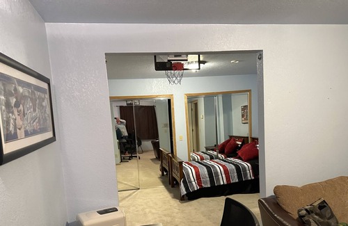 Mid-Hillside House | 100% more fun than 4 hotel rooms!