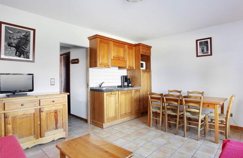 Les Carroz-d'Araches Apartment | 100m from ski slopes, tv, 26m², Les Carroz
