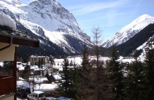 Pralognan-la-Vanoise Apartment | 100m from ski slopes, 2nd floor, balcony, tv, ski locker, 34m², Pralognan-la-Vanoise