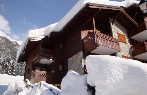 Pralognan-la-Vanoise Apartment | 100m from ski slopes, terrace, tv, ski locker, 32m², Pralognan-la-Vanoise