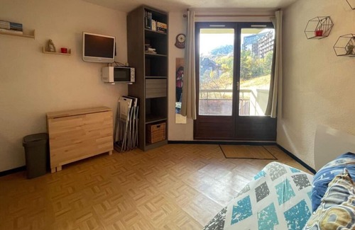 Pra Loup Apartment | 100m from shops, 2nd floor, balcony, tv, 17m², Pra Loup