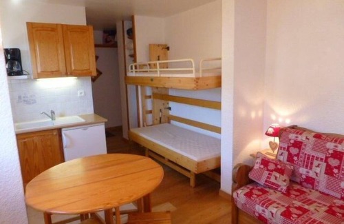 Cognet Apartment | 100m from shops, 3rd floor, tv, ski locker, 22m², Alpe d'Huez