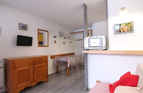 Bergers Hotel | 100m from ski slopes, Ground floor, balcony, parking, tv, ski locker, 25m², Alpe d'Huez