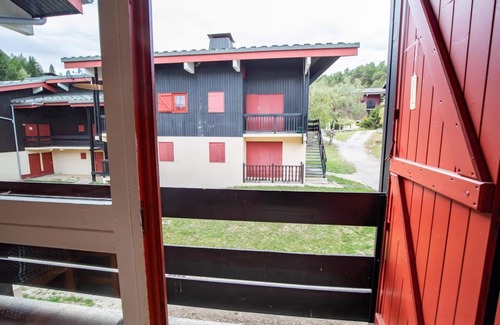 Villarodin-Bourget Apartment | 100m from ski slopes, 1st floor, balcony, parking, tv, ski locker, 54m², La Norma