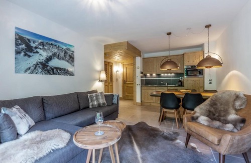 Les Avanchers-Valmorel Apartment | 100m from ski slopes, 2nd floor, balcony, tv, ski locker, 56m², Valmorel
