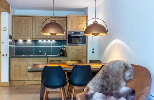 Les Avanchers-Valmorel Apartment | 100m from ski slopes, 2nd floor, balcony, tv, ski locker, 56m², Valmorel