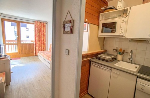 Tignes Apartment | 100m from ski slopes, 3rd floor, balcony, tv, ski locker, 27m², Tignes