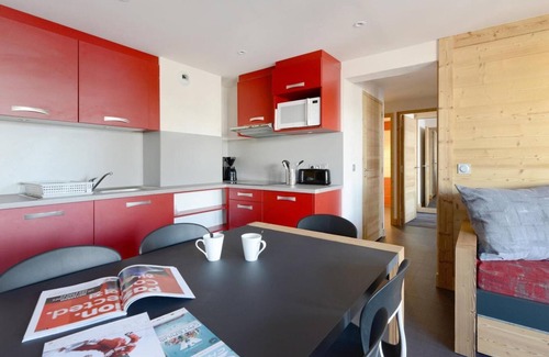 Bellentre Apartment | 100m from ski slopes, 3rd floor, balcony, tv, ski locker, 48m², Montchavin La Plagne