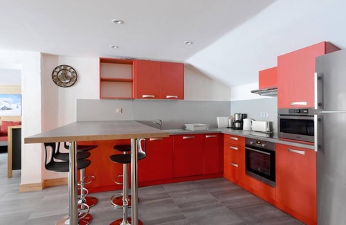 Bellentre Apartment | 100m from ski slopes, 4th floor, balcony, tv, ski locker, 144m², Montchavin La Plagne
