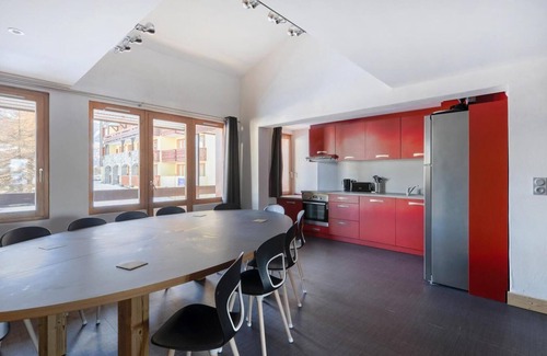Bellentre Apartment | 100m from ski slopes, 6th floor, balcony, tv, ski locker, 173m², Montchavin La Plagne