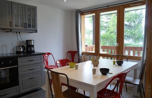 Bellentre Apartment | 100m from ski slopes, 1st floor, view valley, balcony, tv, 55m², Montchavin La Plagne