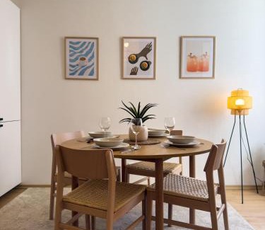 Prague 2 Apartment | 100m2 Wenceslas Comfort, 3BDR with Netflix