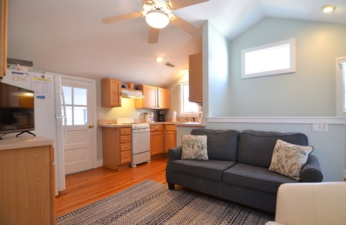 South Rehoboth Apartment | 101B New Castle Street, Rehoboth Beach, Delaware