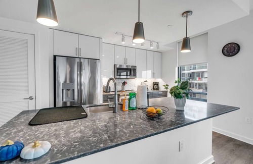 Capitol Hill Apartment | 102 m² Apartment ∙ 2 bedrooms ∙ 5 guests